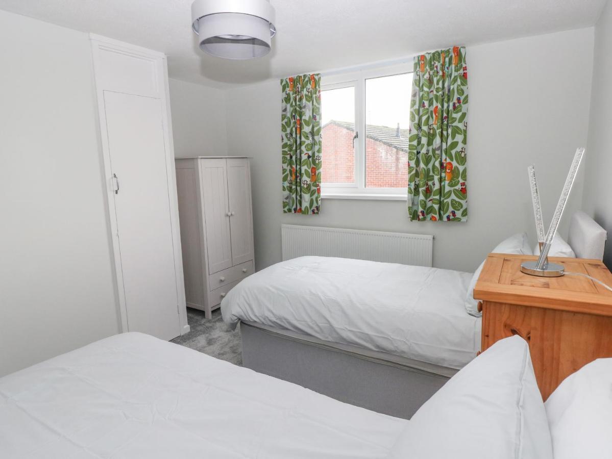 21 Sandfield Road Villa Burry Port Buitenkant foto