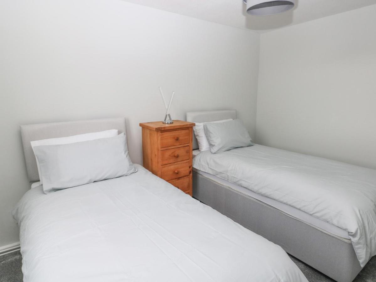 21 Sandfield Road Villa Burry Port Buitenkant foto